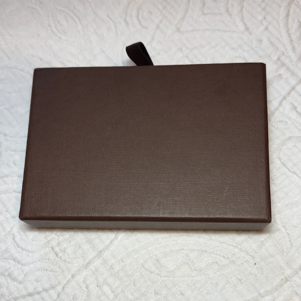 Louis Vuitton Chocolate Brown Box with jewelry pouch - Picture 6 of 10